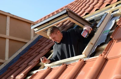 Pose de fenêtres de toit Velux à Huillé-Lézigné